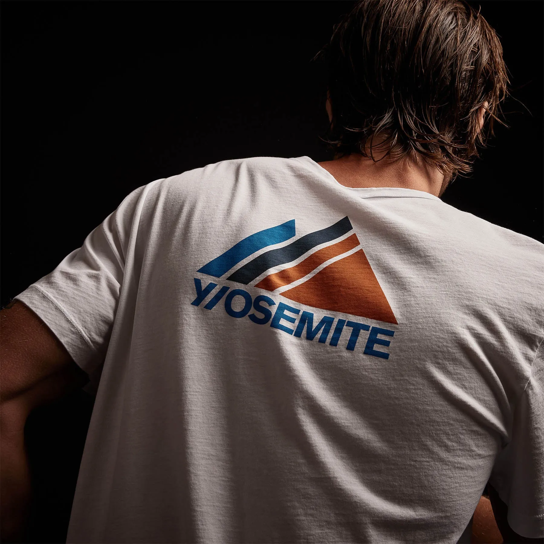 Mountain Graphic Crew - White