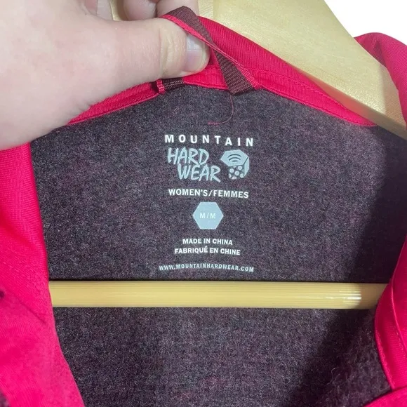 Mountain Hardwear Sarafin Wool Blend Button Cardigan in Magenta Size M