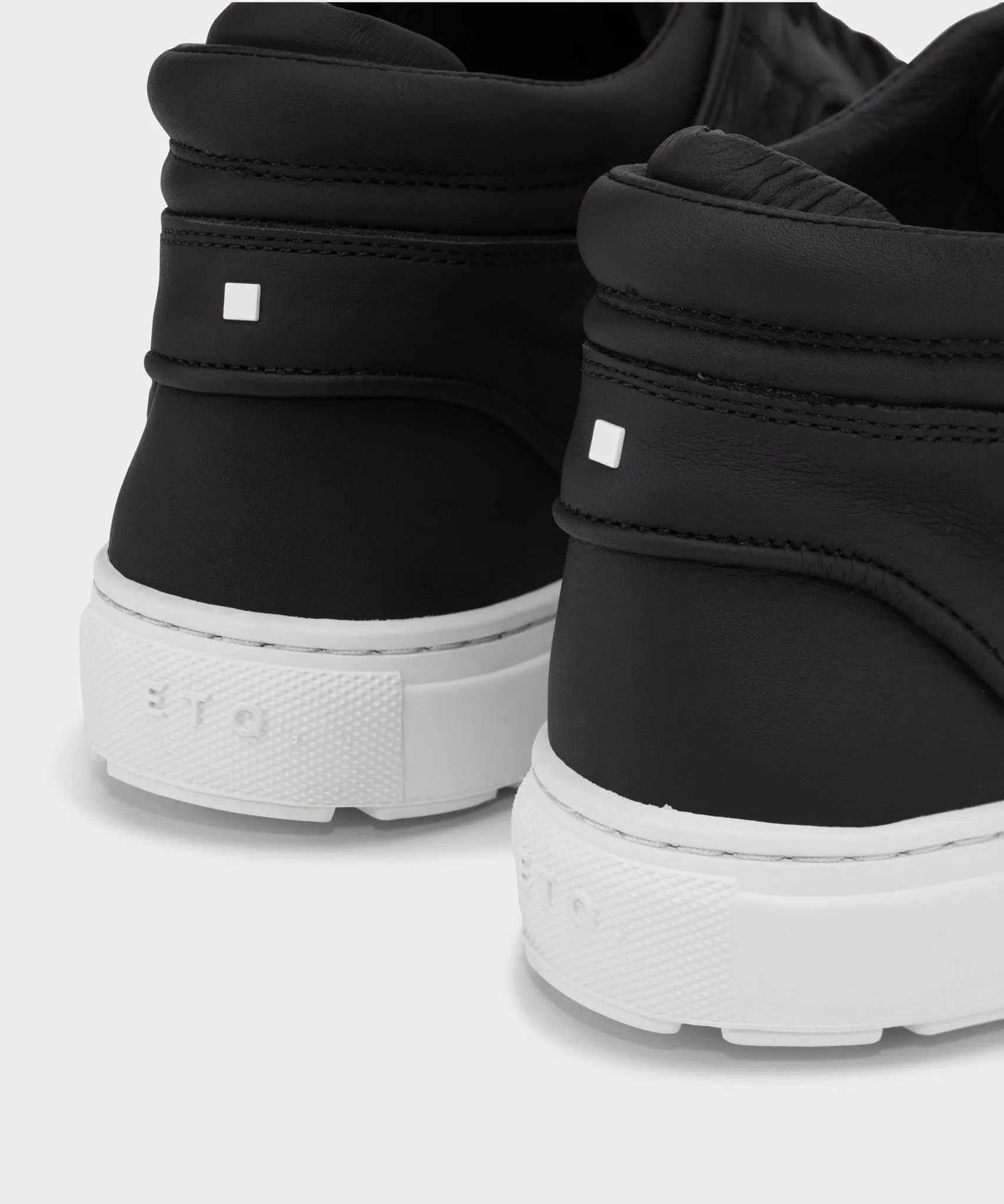MT 02 Rugged Jet Black