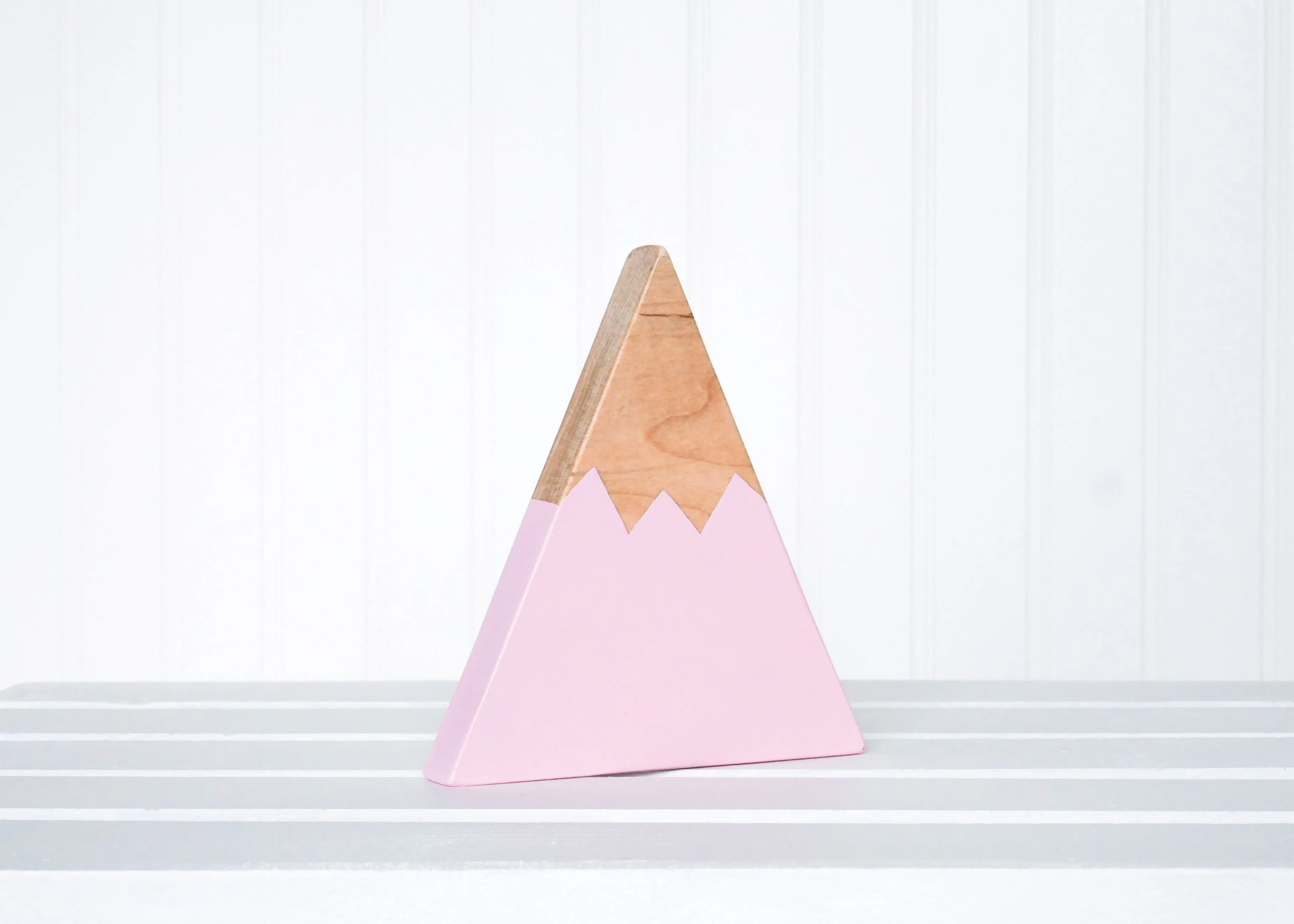 "Explore" Wooden Mountain - Pink