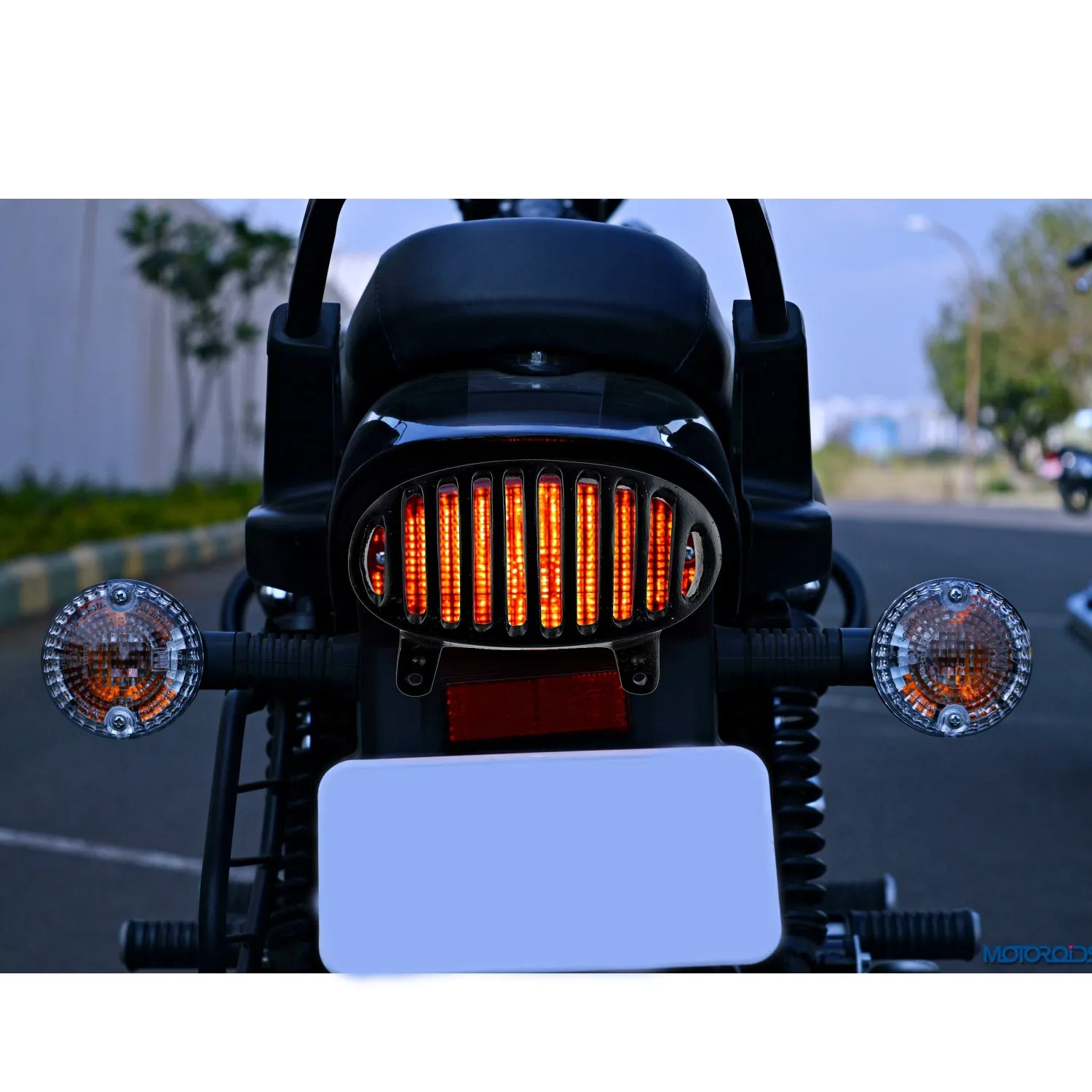R.J.VON - Bajaj Avenger Tail Light Grill