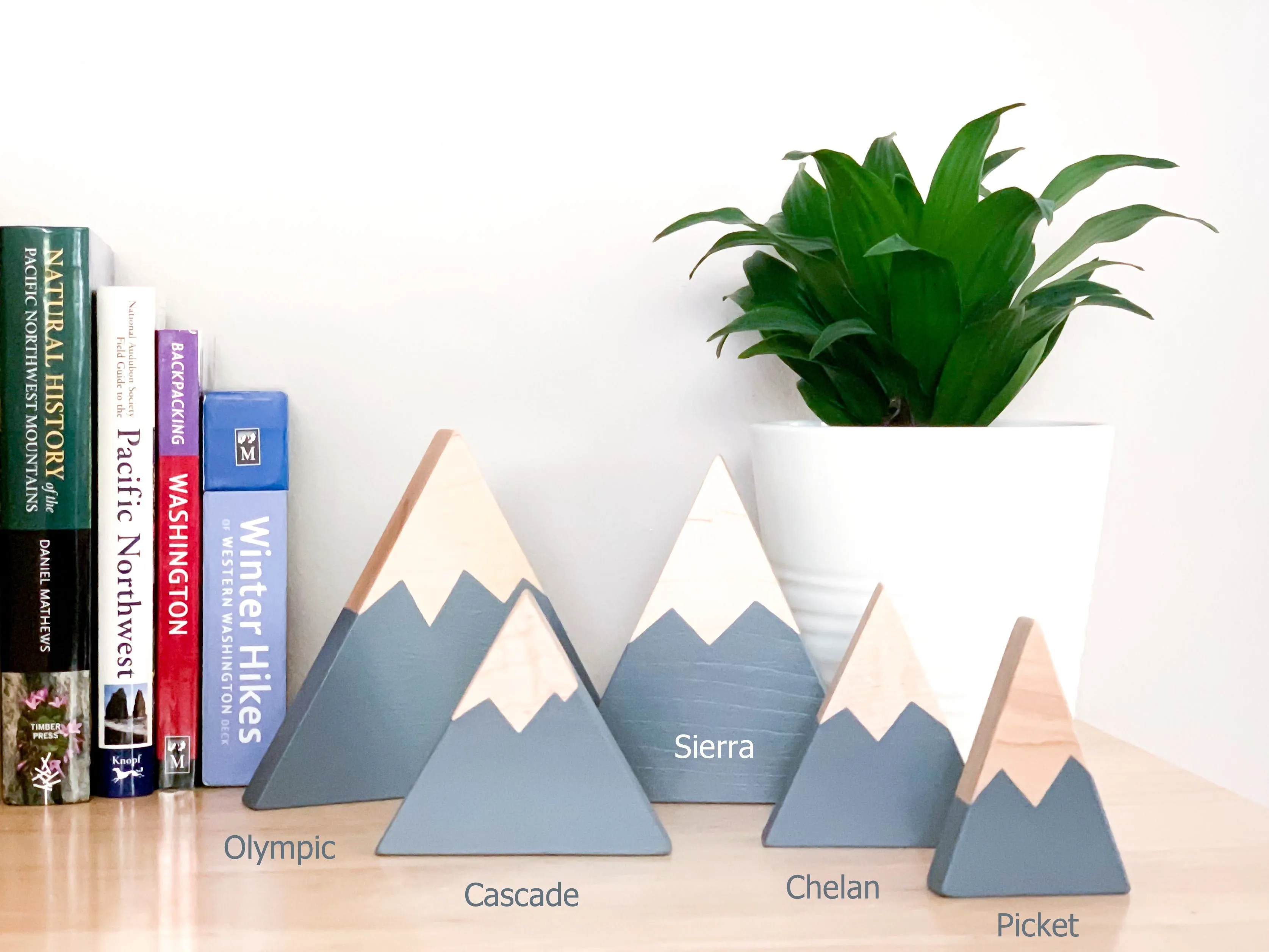 Wooden Mountain - Light Gray