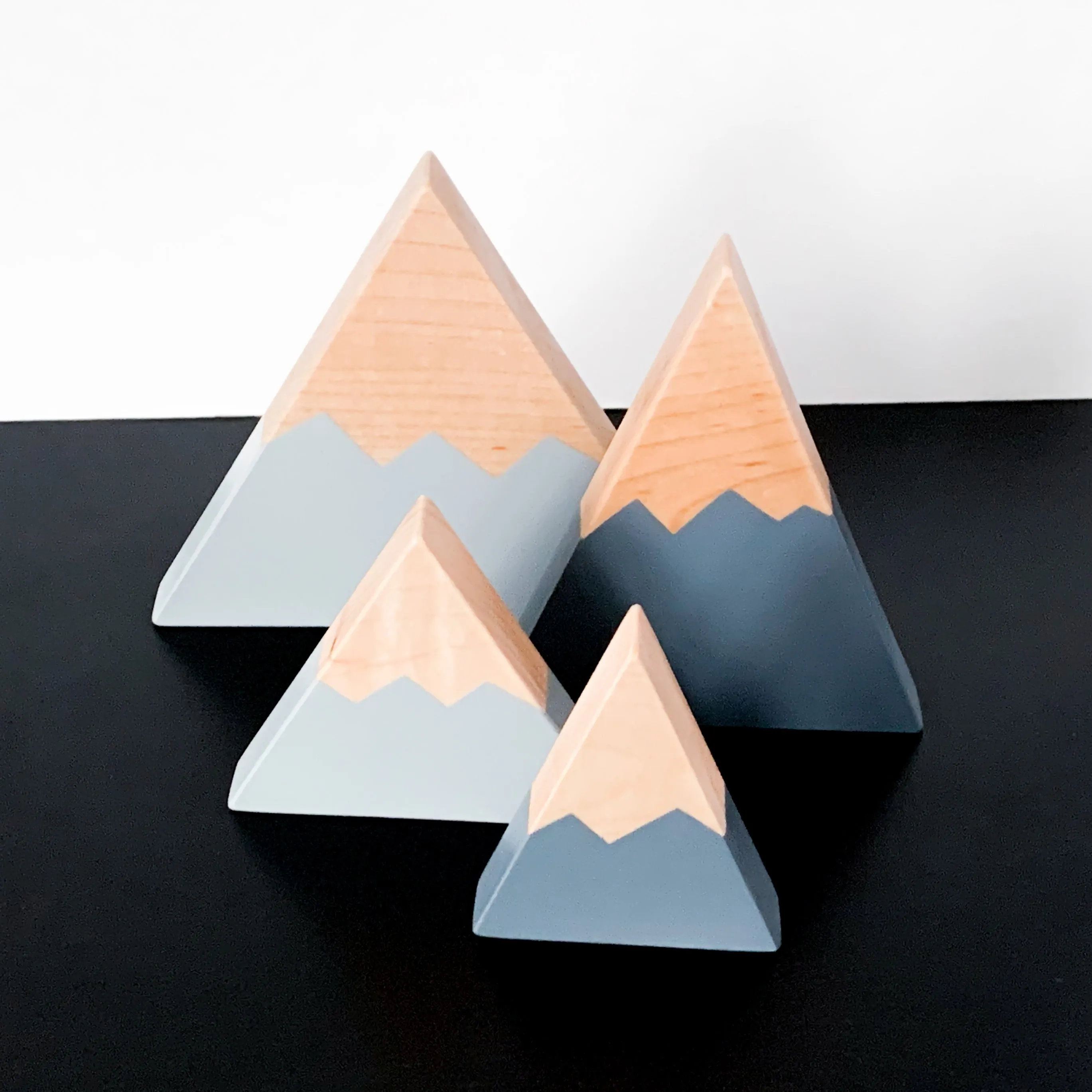 Wooden Mountain - Light Gray