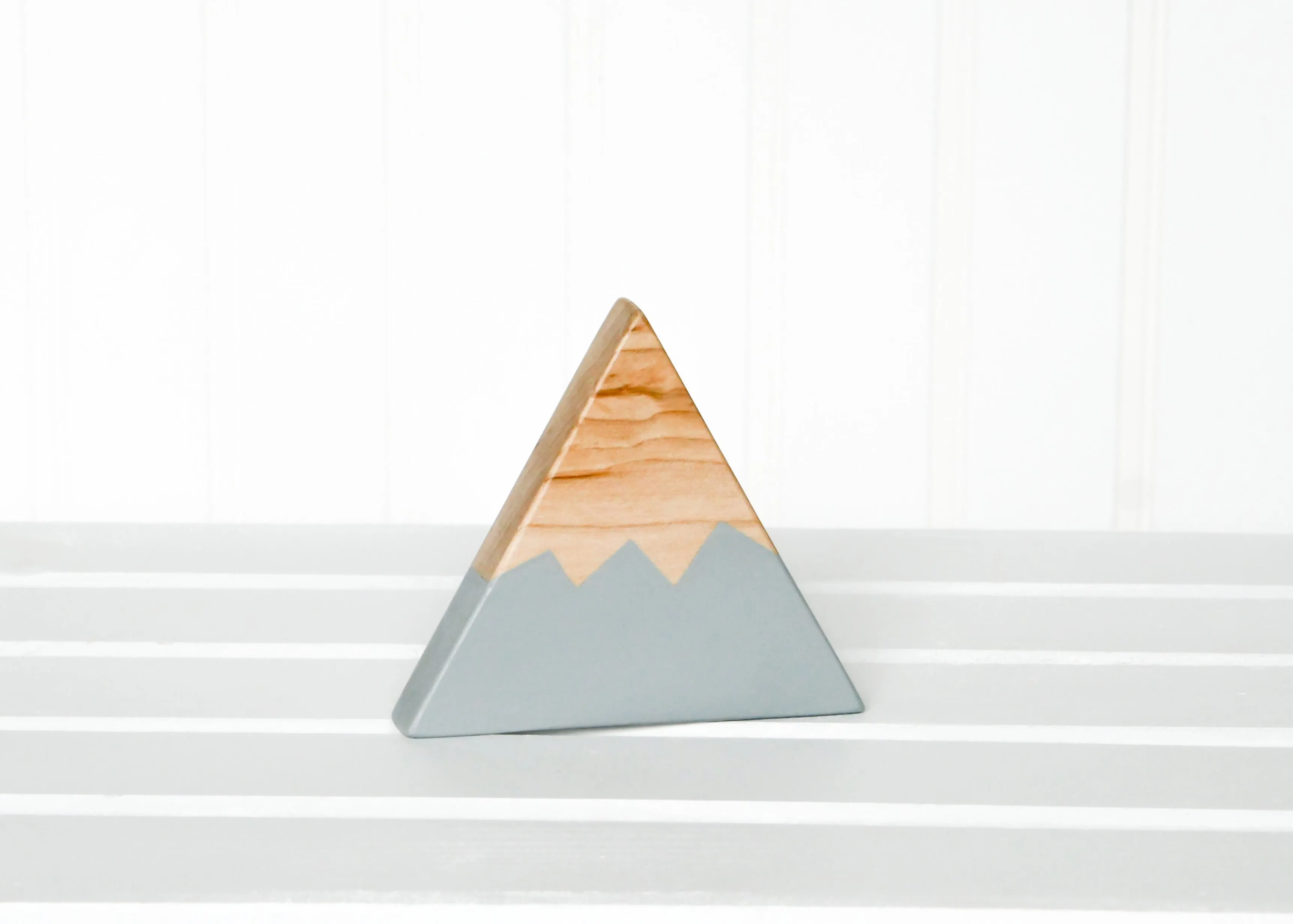Wooden Mountain - Light Gray