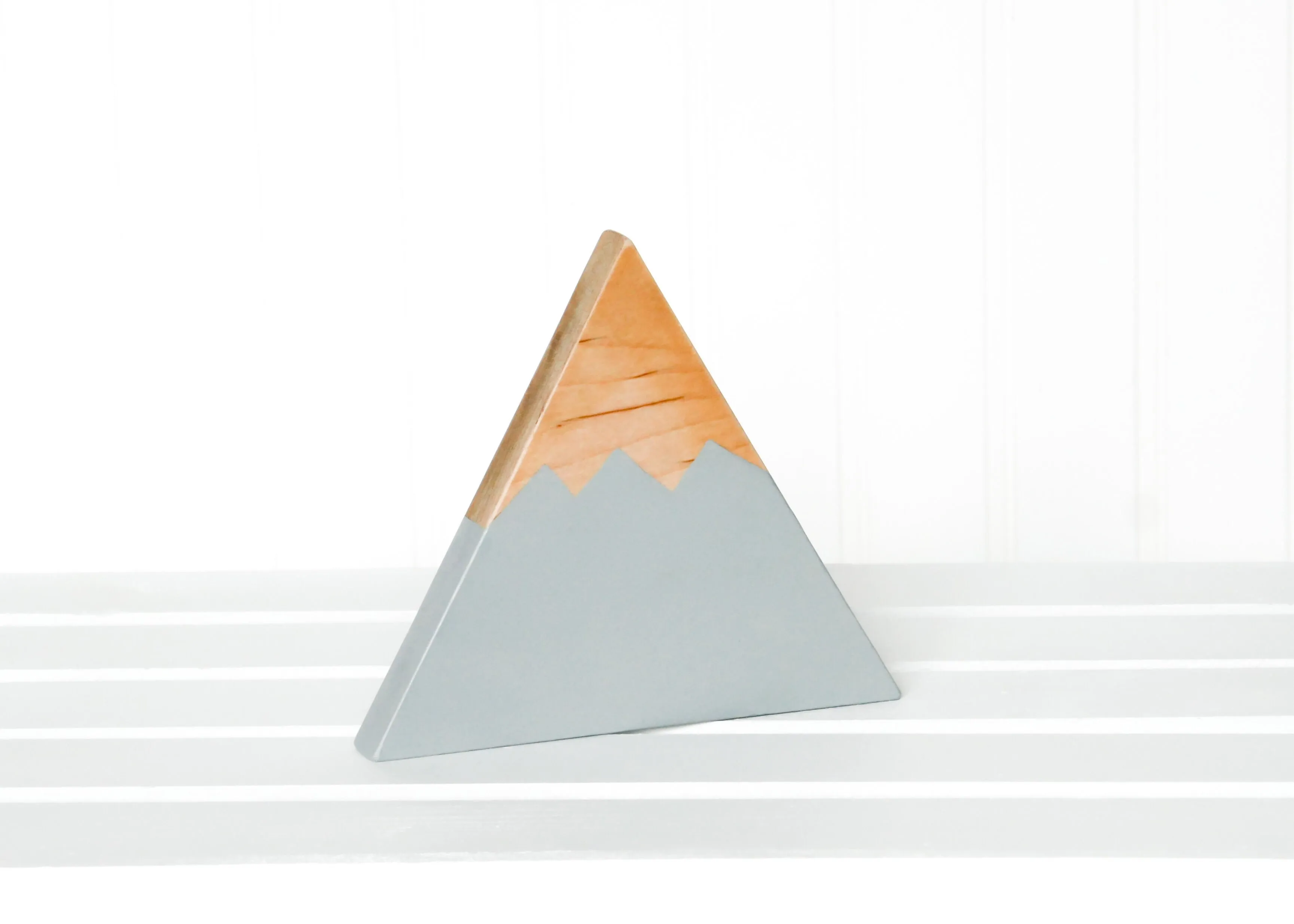 Wooden Mountain - Light Gray